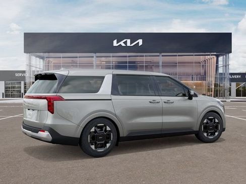 New 2026 Kia Carnival EX FWD image 6