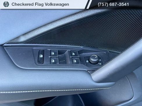 Used 2026 Volkswagen Tiguan SE R-Line AWD/4WD image 15