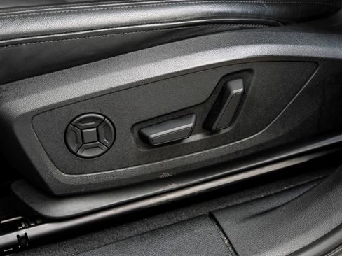 Used 2024 Audi Q3 2.0T Premium w/ Convenience Package image 34