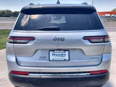 Used 2024 Jeep Grand Cherokee L Laredo RWD image 6