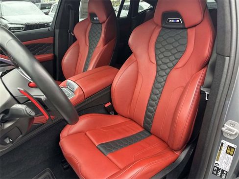 Used 2025 BMW X6 M Competition w/ Executive Package image 22
