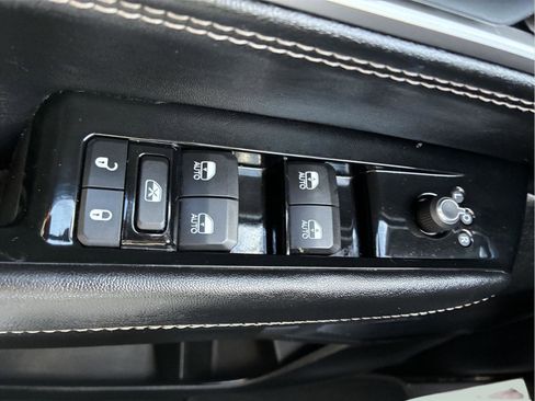 Used 2022 Jeep Wagoneer Series III w/ Flexible Seating Group AWD/4WD image 25