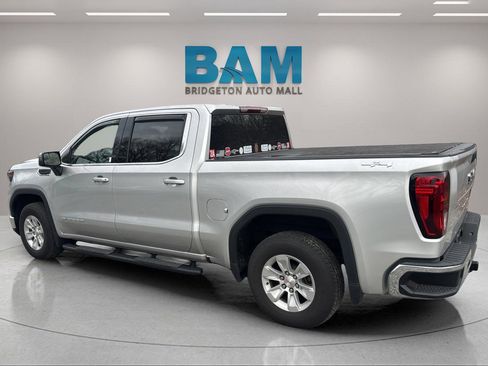 Used 2022 GMC Sierra 1500 SLE image 4