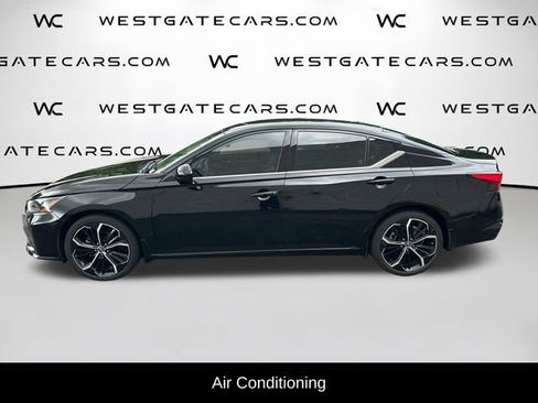 Used 2023 Nissan Altima 2.5 SR FWD image 4