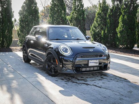 Used 2023 MINI Cooper S image 2