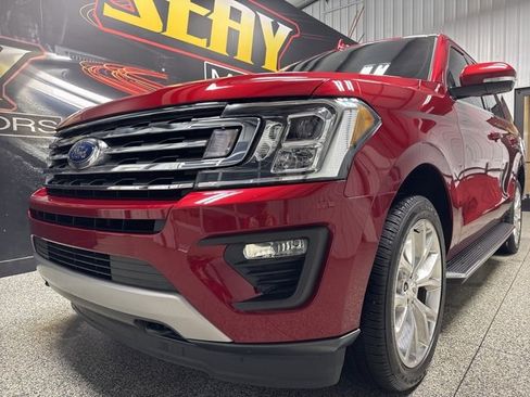 Used 2018 Ford Expedition XLT w/ Equipment Group 202A image 6
