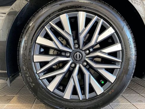 Used 2025 Nissan Altima 2.5 SV image 31