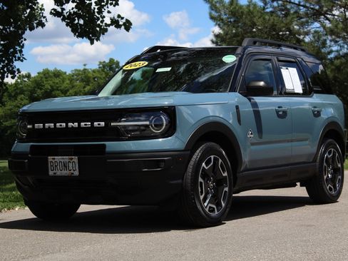 Used 2023 Ford Bronco Sport Outer Banks w/ Tech Package AWD/4WD image 4