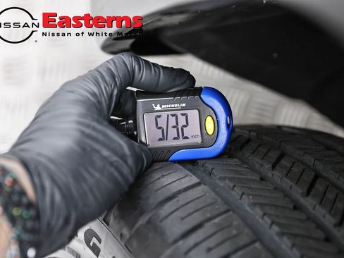 Used 2021 Jeep Renegade Latitude w/ Sun & Sound Group AWD/4WD image 29