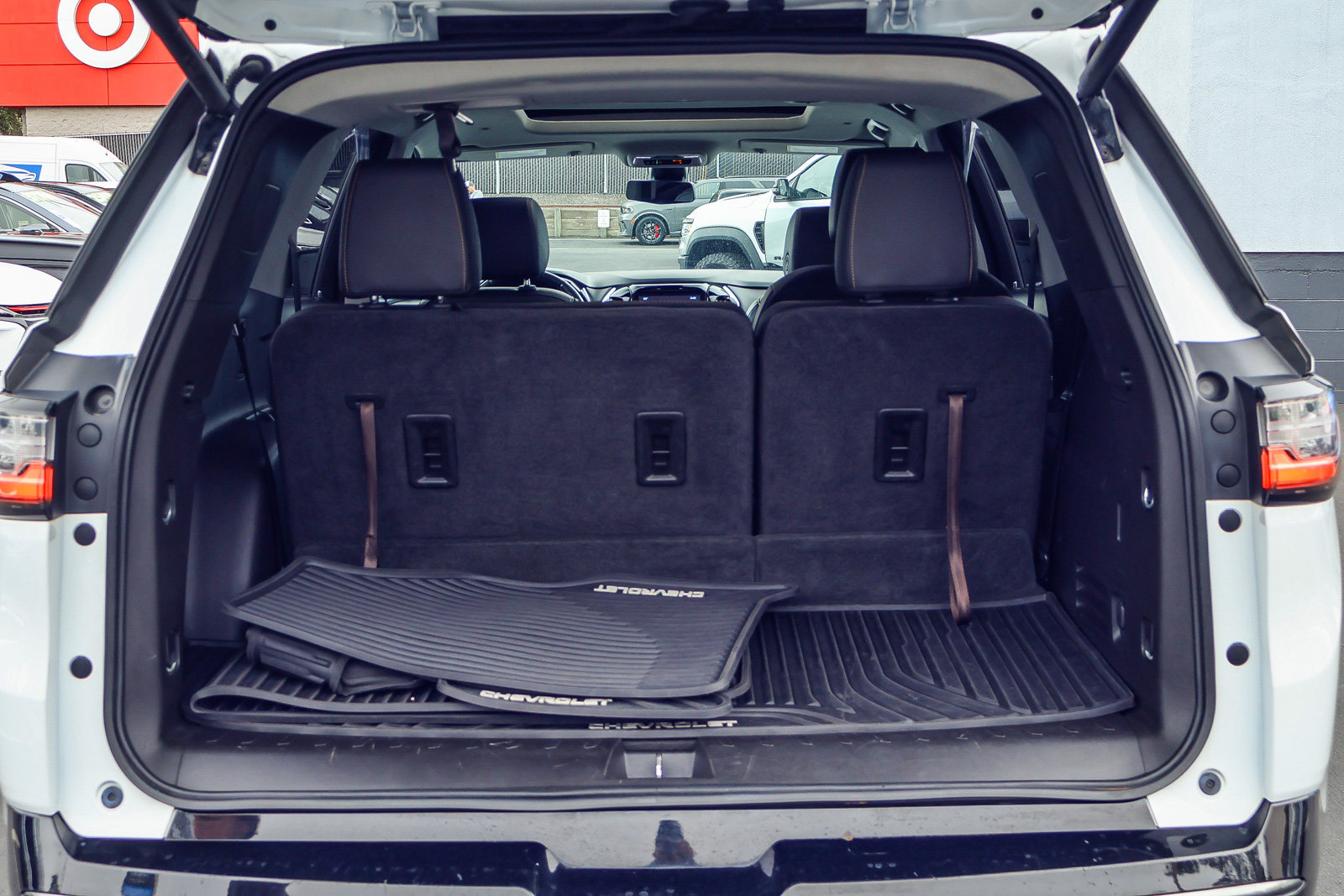 Used 2019 Chevrolet Traverse Premier w/ Redline Edition FWD image 18