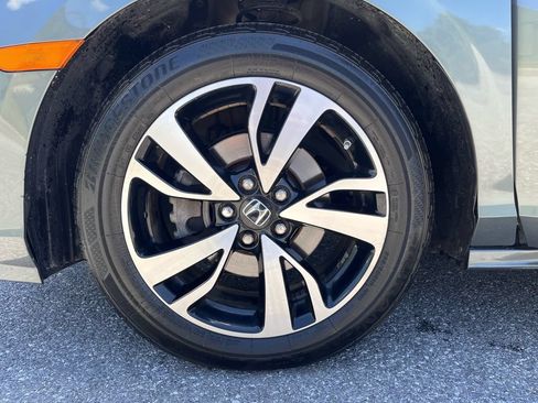 Used 2018 Honda Odyssey Elite image 17