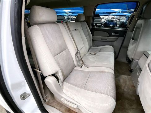 Used 2009 GMC Yukon XL SLE w/ Convenience Package image 19