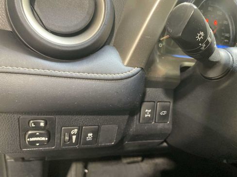 Used 2013 Toyota RAV4 Limited AWD/4WD image 24