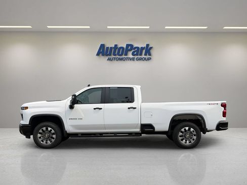 Used 2025 Chevrolet Silverado 2500 Custom w/ Custom Convenience Package AWD/4WD image 4