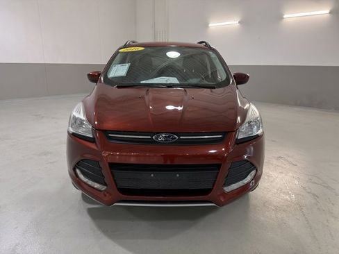 Used 2016 Ford Escape SE w/ Equipment Group 201A FWD image 2