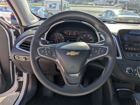 Used 2024 Chevrolet Malibu LT image 23