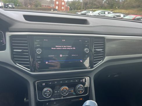 Used 2019 Volkswagen Atlas SEL R-Line image 12