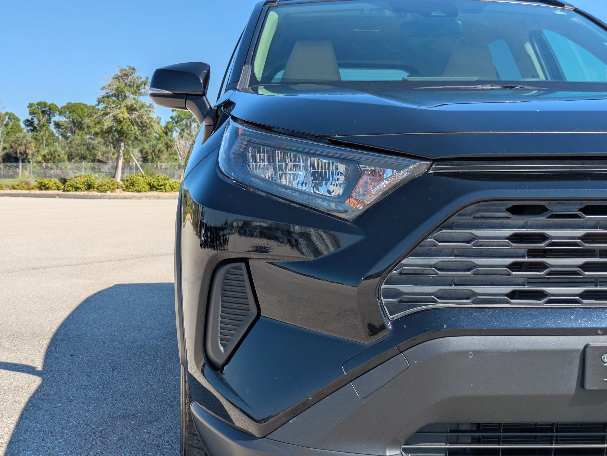 Used 2019 Toyota RAV4 LE w/ Protection Package AWD/4WD image 10