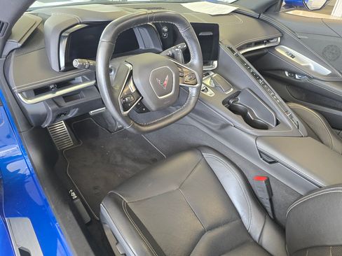 Used 2021 Chevrolet Corvette Stingray Convertible w/ 1LT RWD image 25