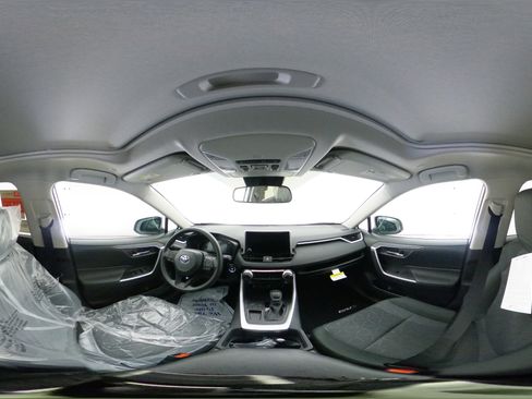 New 2025 Toyota RAV4 XLE w/ Convenience Package image 33