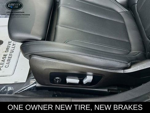 Used 2023 BMW 330i xDrive Sedan w/ Premium Package image 19