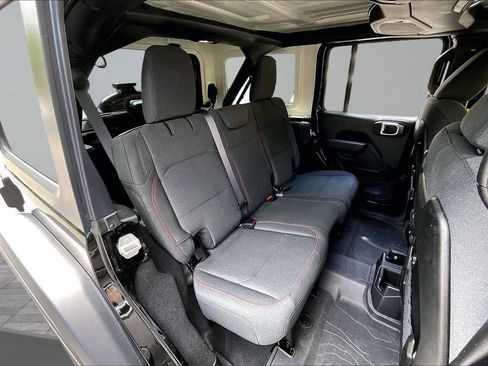 Used 2024 Jeep Wrangler Unlimited Rubicon w/ Convenience Group AWD/4WD image 43