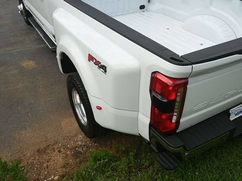 New 2026 Ford F350 Lariat w/ FX4 Off-Road Package AWD/4WD image 9