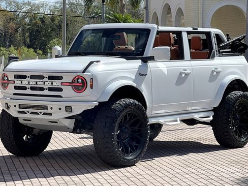 Used 2025 Ford Bronco Outer Banks AWD/4WD image 9
