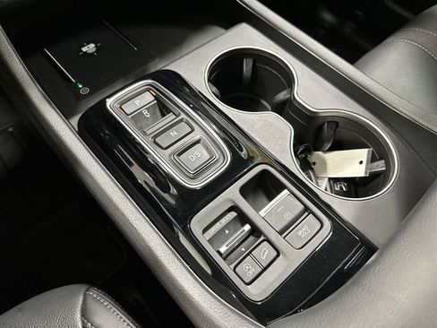 Used 2025 Honda Pilot EX-L image 36