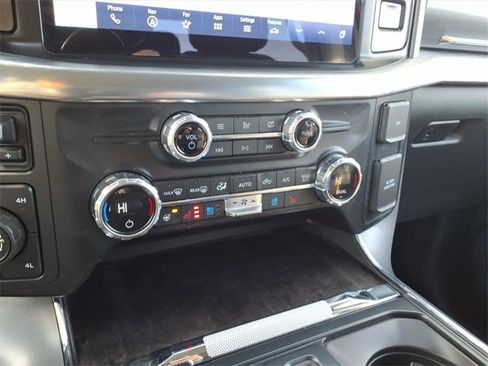 Used 2021 Ford F150 Lariat w/ Equipment Group 502A High image 20