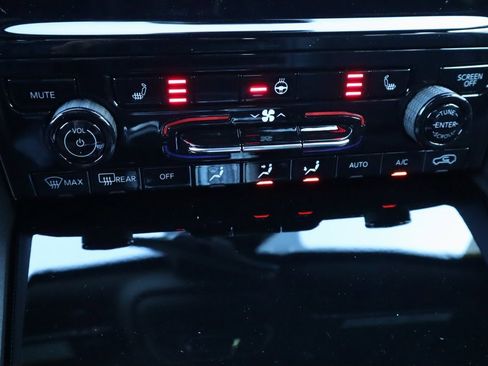 New 2025 Jeep Grand Cherokee Altitude image 7