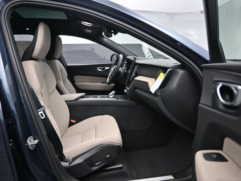 New 2026 Volvo XC60 B5 Plus w/ Climate Package AWD/4WD image 26