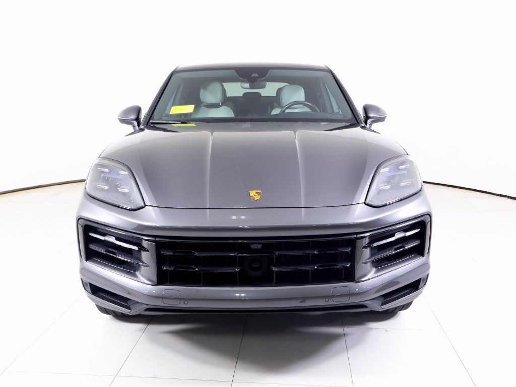 Certified 2024 Porsche Cayenne Coupe AWD/4WD image 39