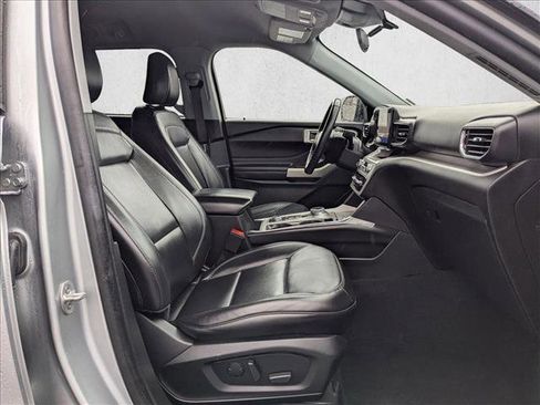 Used 2023 Ford Explorer XLT w/ Equipment Group 202A image 23