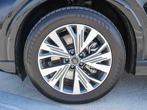 Used 2023 Audi Q4 e-tron Premium Plus w/ Premium Plus image 14