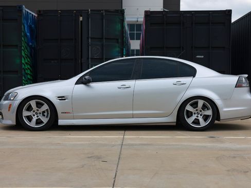 Used 2009 Pontiac G8 GT w/ Premium Package RWD image 5
