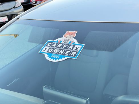 Used 2021 Toyota Corolla LE image 67