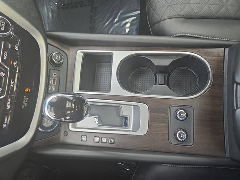 Certified 2024 Nissan Murano Platinum w/ Cargo Package image 19