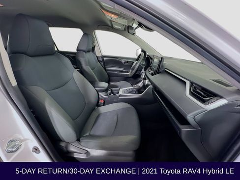Used 2021 Toyota RAV4 LE AWD/4WD image 31