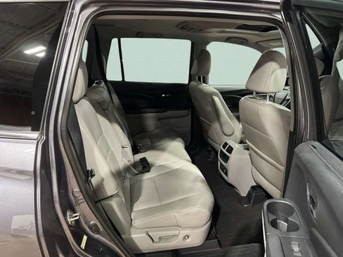 Used 2016 Honda Pilot Touring image 30