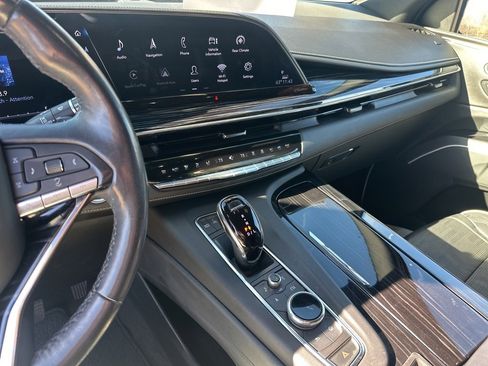 Used 2022 Cadillac Escalade Sport w/ Touring Package image 20