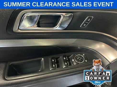 Used 2018 Ford Explorer XLT AWD/4WD image 12