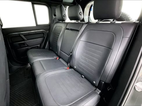 Used 2025 Land Rover Defender 110 AWD/4WD image 30