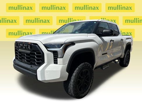Used 2022 Toyota Tundra SR5 w/ Convenience Package RWD image 6