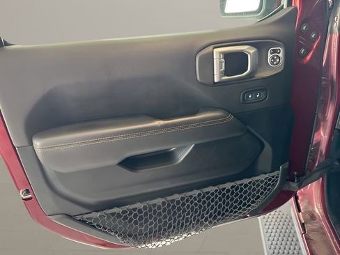 Used 2021 Jeep Wrangler Unlimited Sahara image 10