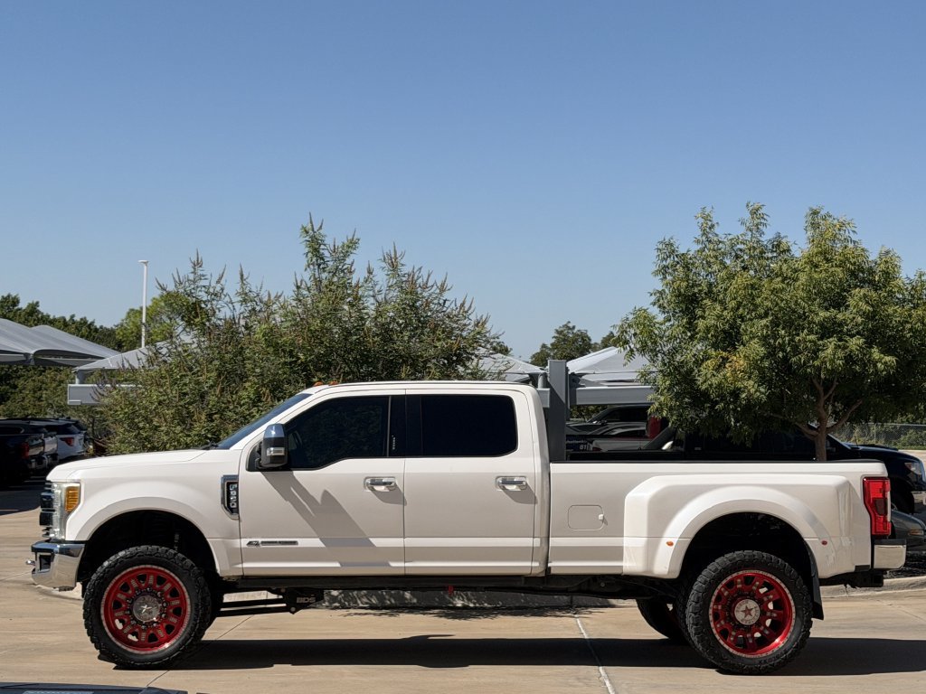 Used 2017 Ford F350 Lariat w/ Lariat Ultimate Package AWD/4WD image 3