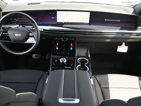 Used 2026 Cadillac Escalade Sport w/ LPO, ONYX Package AWD/4WD image 31