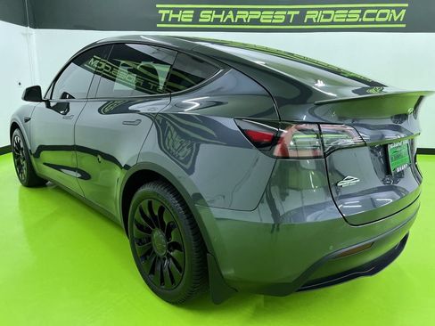 Used 2022 Tesla Model Y Long Range AWD/4WD image 6