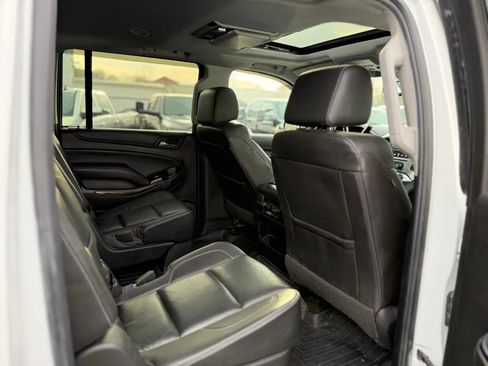 Used 2016 Chevrolet Suburban LT image 27