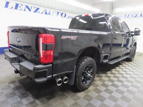Used 2024 Ford F250 XLT w/ XLT Premium Package image 4